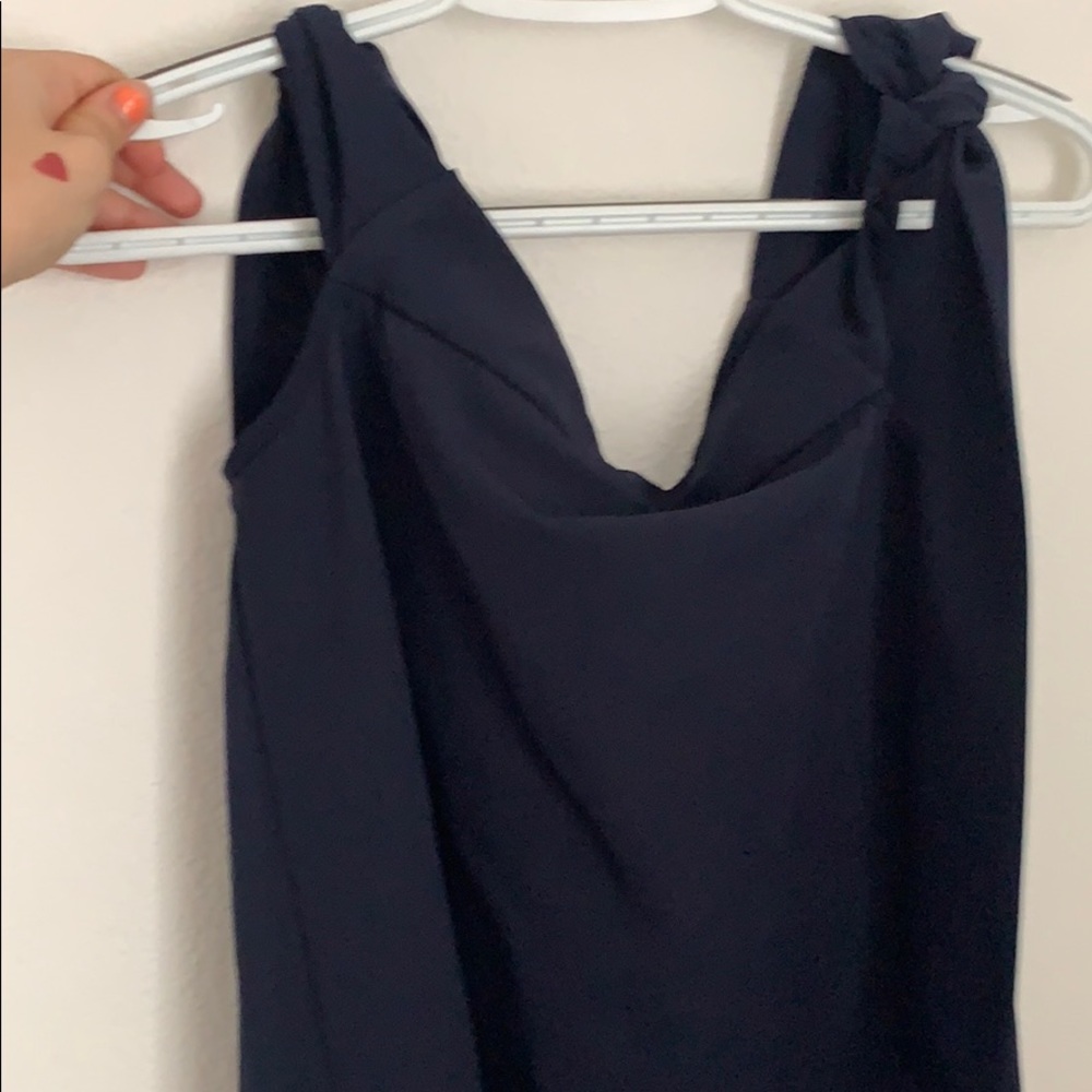 Navy blue loose dress.